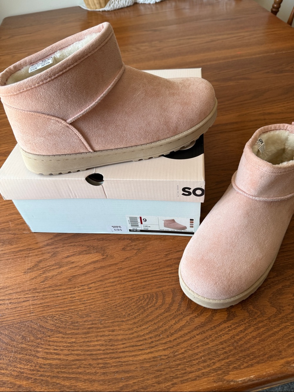 Women’s SO Pink Suede-Look Faux Fur Ankle Booties NWT Winter cozy sz 9